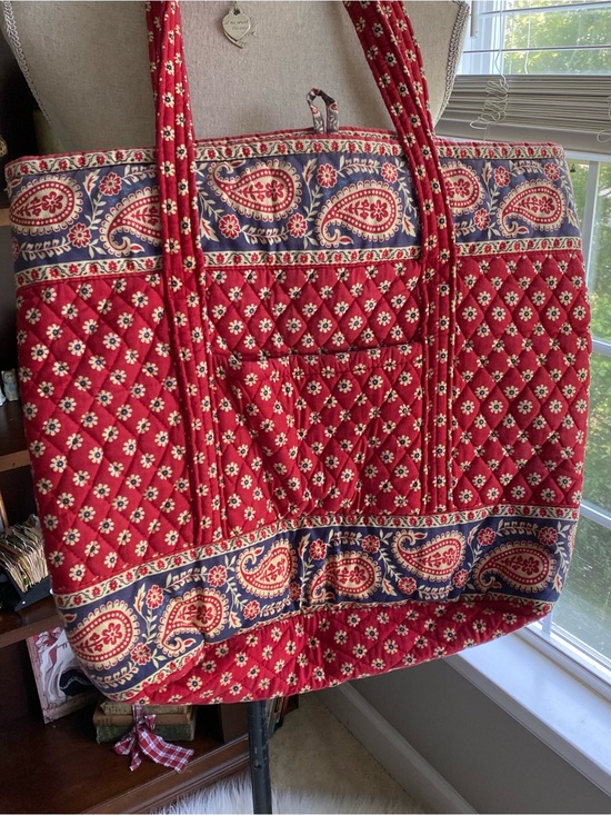 Vera Bradley Handbags - Vintage Vera Bradley Large Red Quilted Paisley Tote Bag EUC